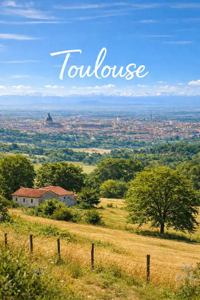 Vue panoramique de Toulouse et de sa campagne environnante, cadre de vie idéal pour un projet de maison sur-mesure avec CELIA Création dans la région toulousaine