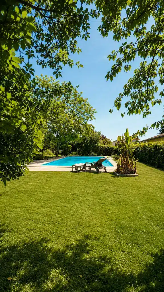 Terrain arboré avec piscine au cœur de L'Isle-sur-Tarn