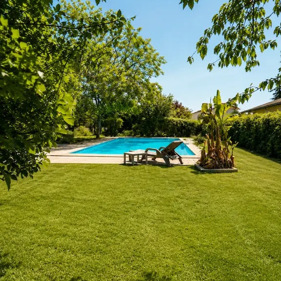 Terrain arboré avec piscine au cœur de L'Isle-sur-Tarn