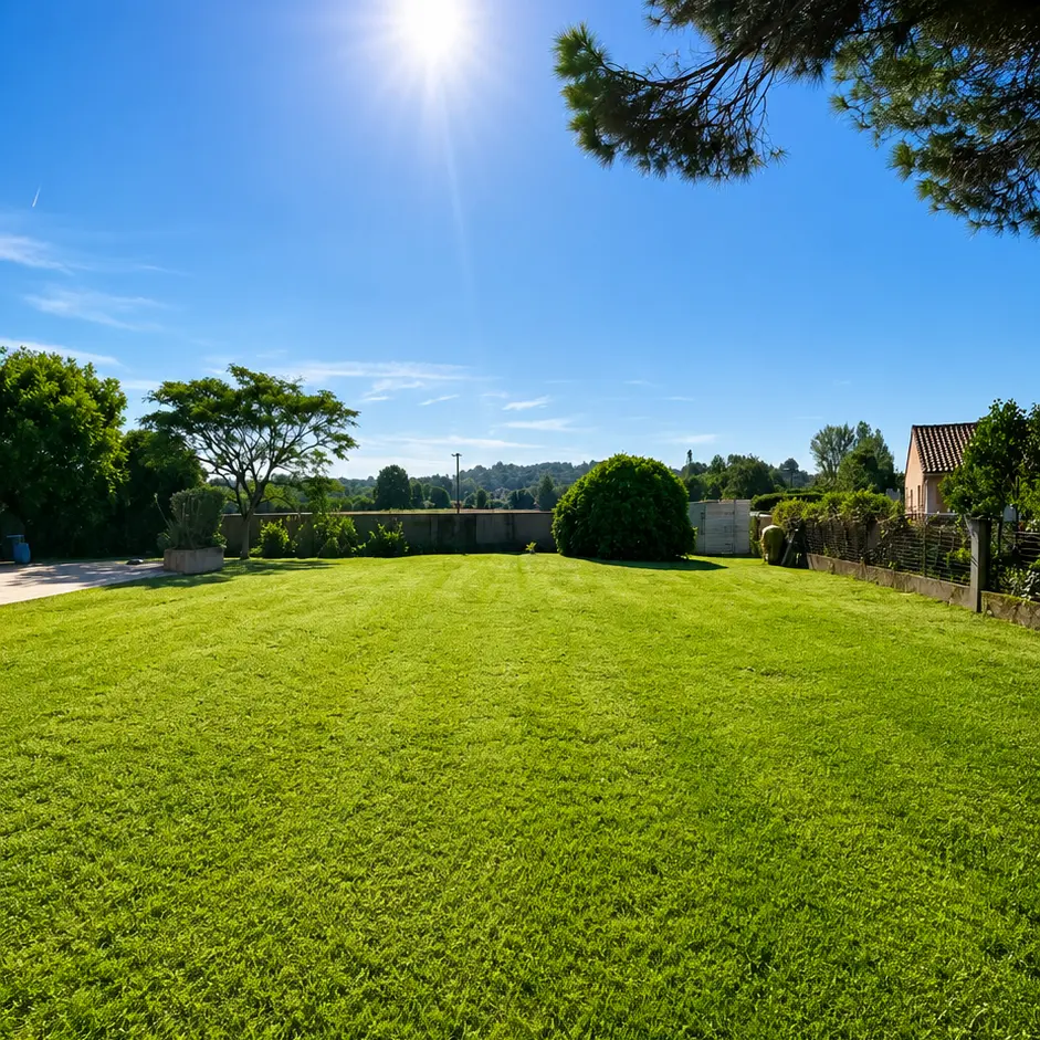 Terrain plat de 550 m² à Pibrac dans un environnement résidentiel calme